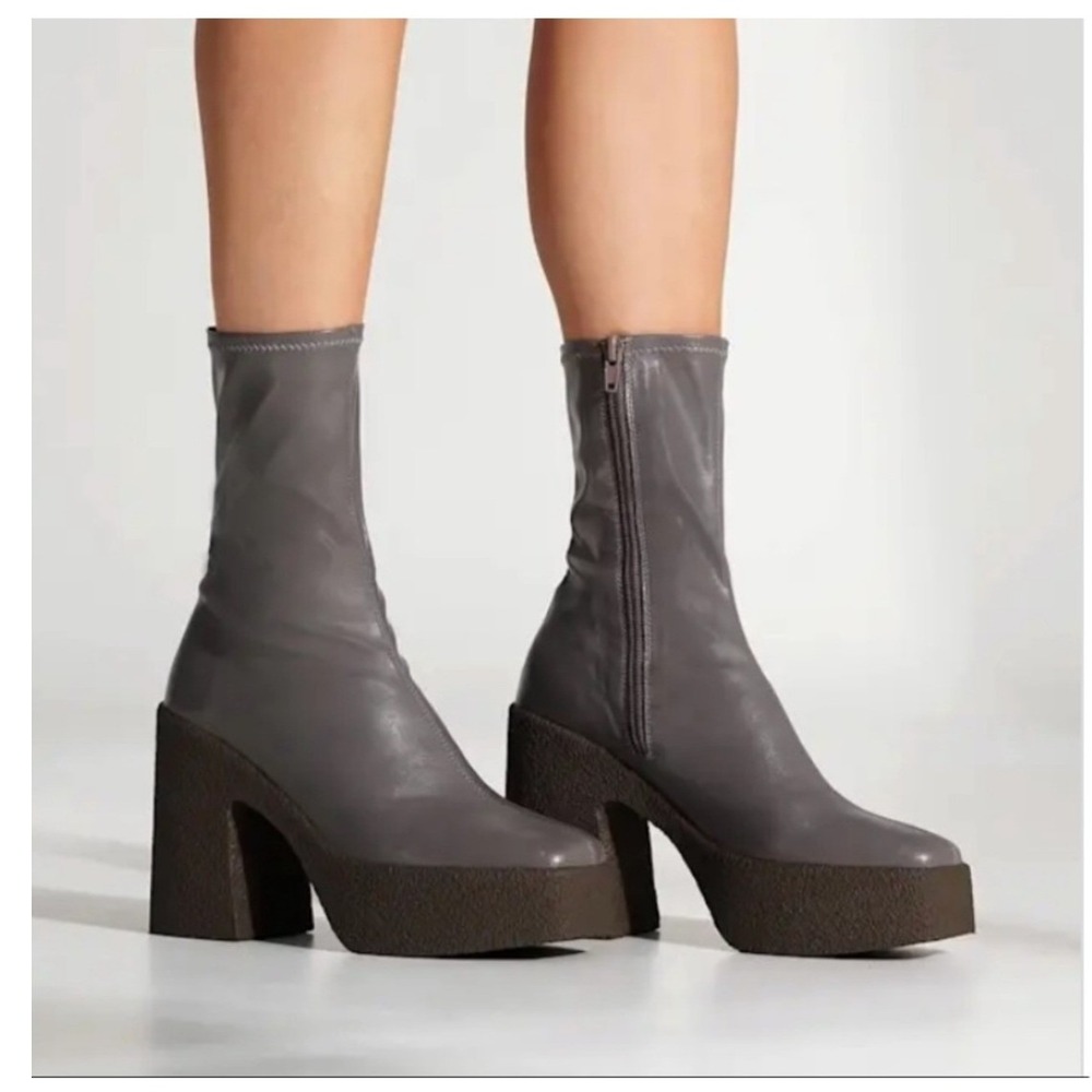 Tony Bianco Jude Grey Muji Platform Ankle Boots 9 Chunky Square Toe Goth Indie